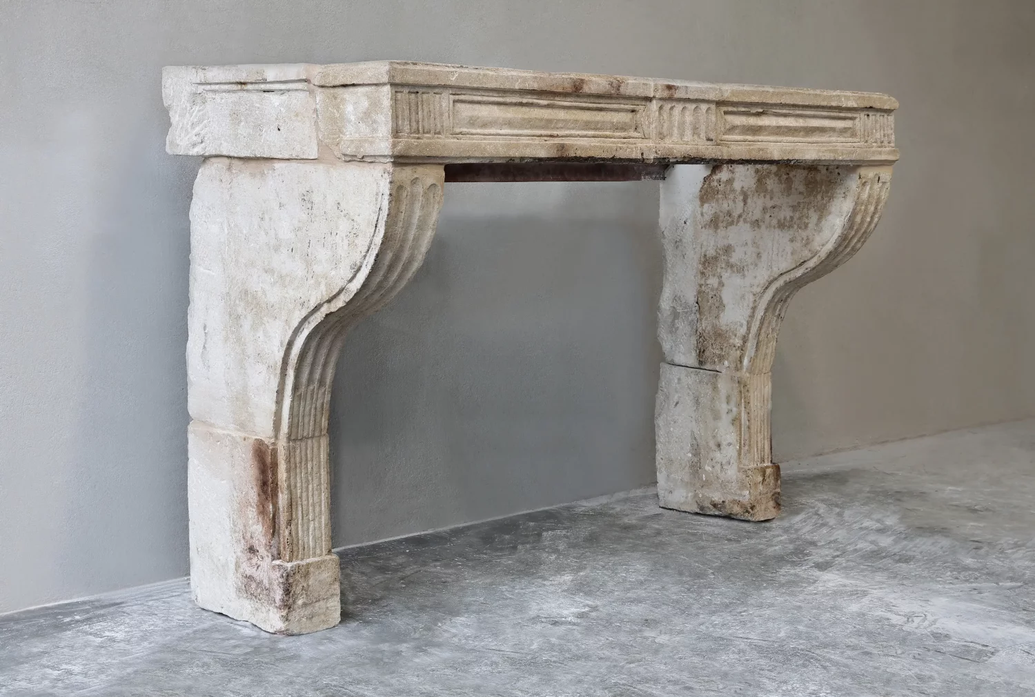 Seitenansicht links mit Profil und Tiefenwirkung der Einfassung, Ref. 1577