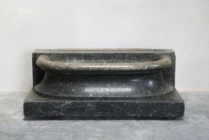 antiker marmor Mauerbrunnen