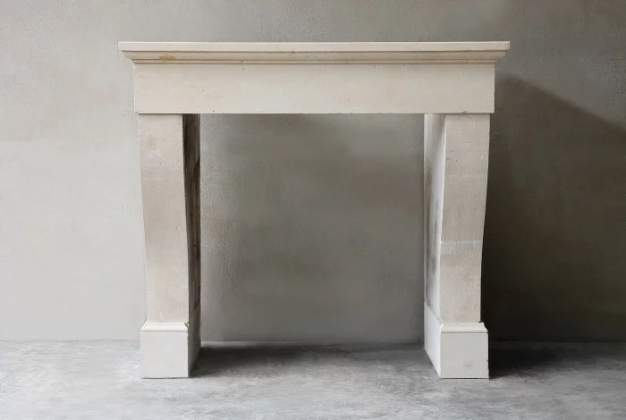 handgeschnitzte Kamin