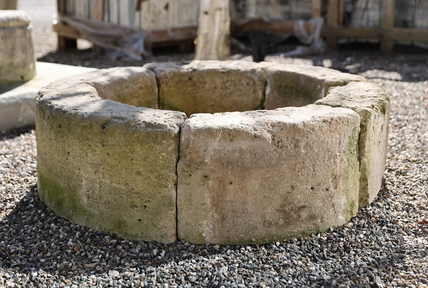 alte wasser Becken von französischer kalkstein