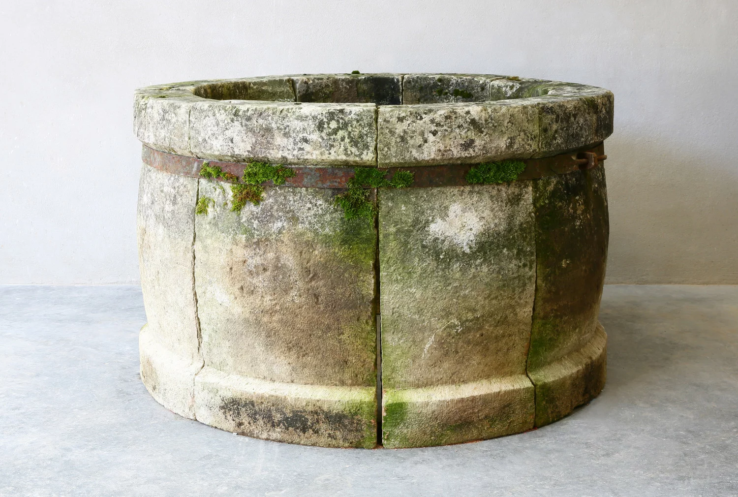 antike wasserbrunnen