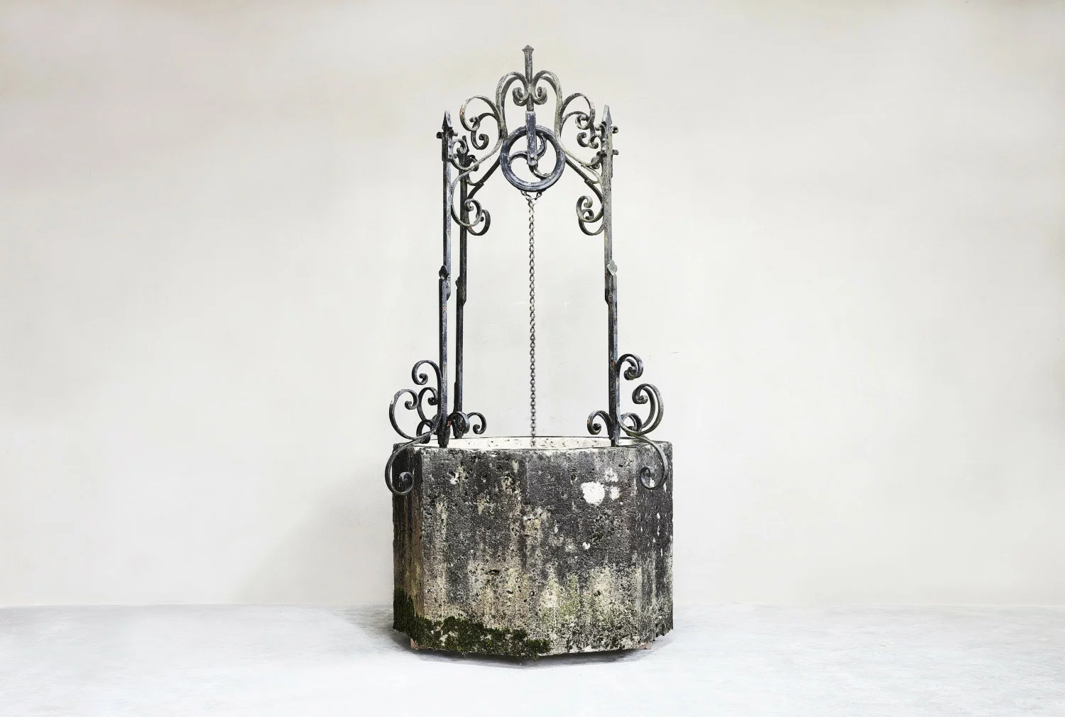 antiker waterbrunnen