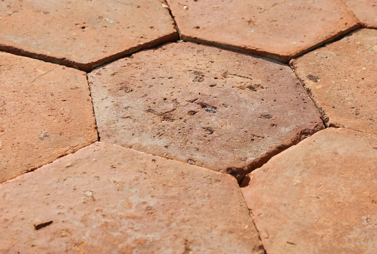 lachs/orange sechseckige Fliesen