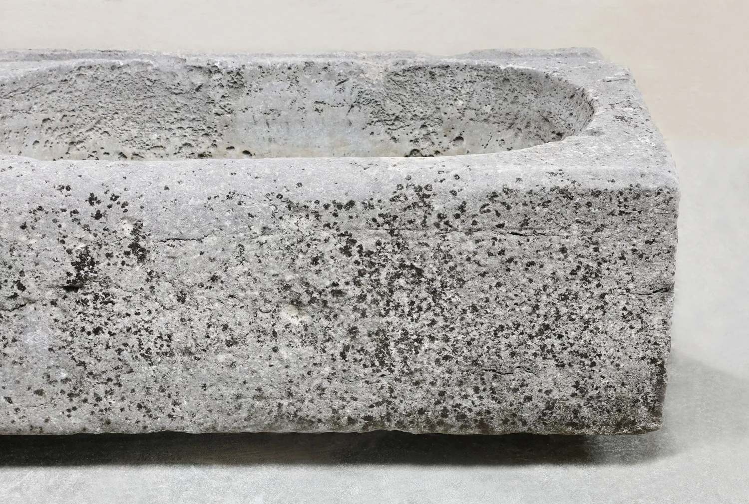 alte trog von belgischer blaustein