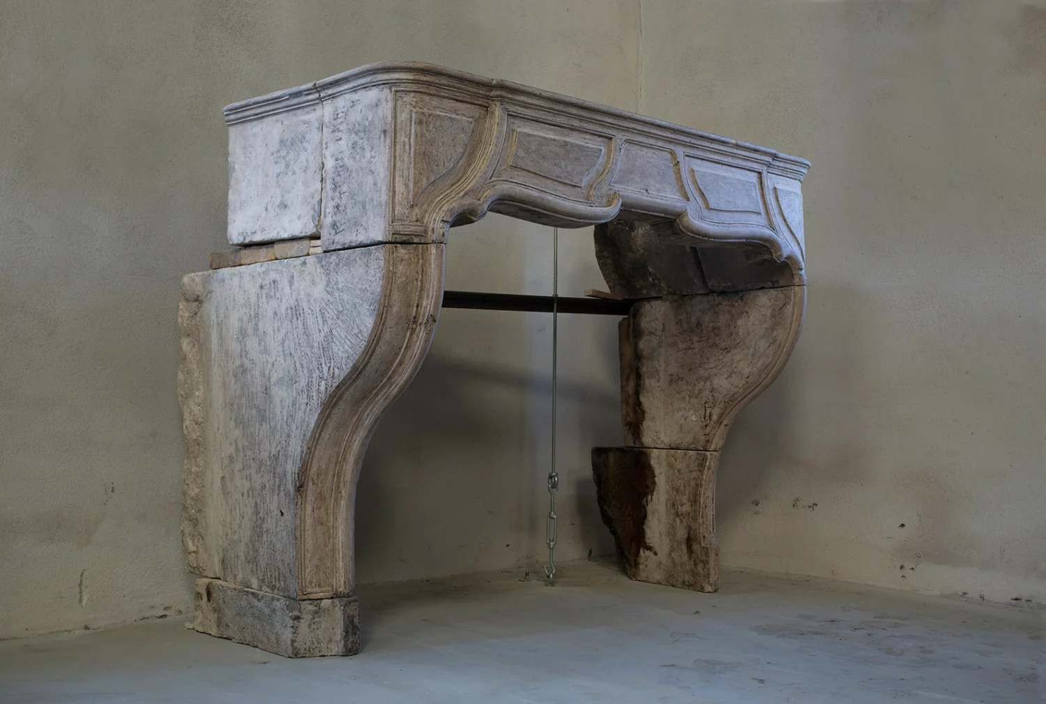 Sehr schöner antiker Kamin