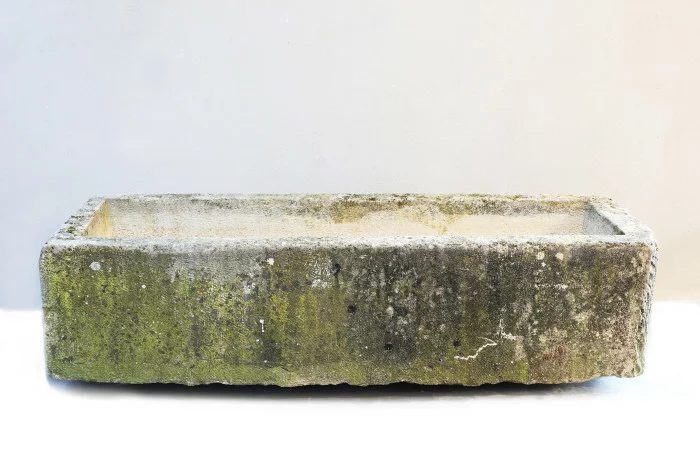 antiker-französischer-kalkstein-trog