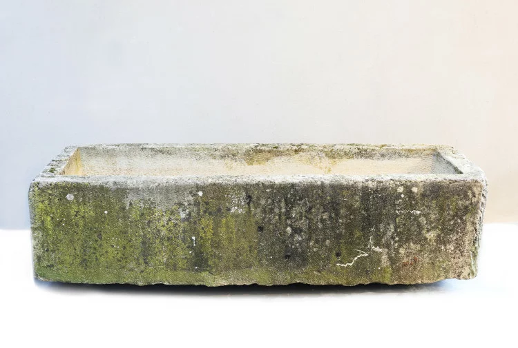 antiker-französischer-kalkstein-trog