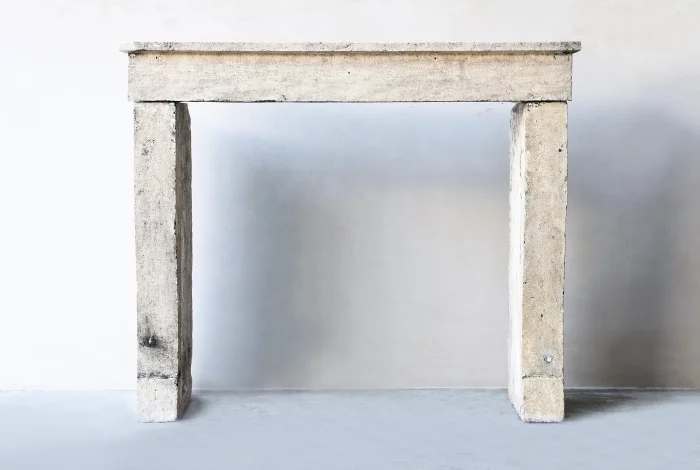 antiker kalkstein Kamin