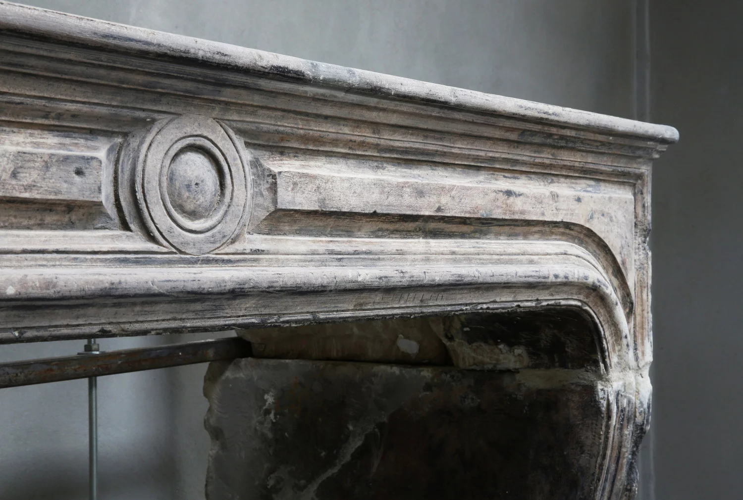 alte kamin aus dem 19. jahrhundert