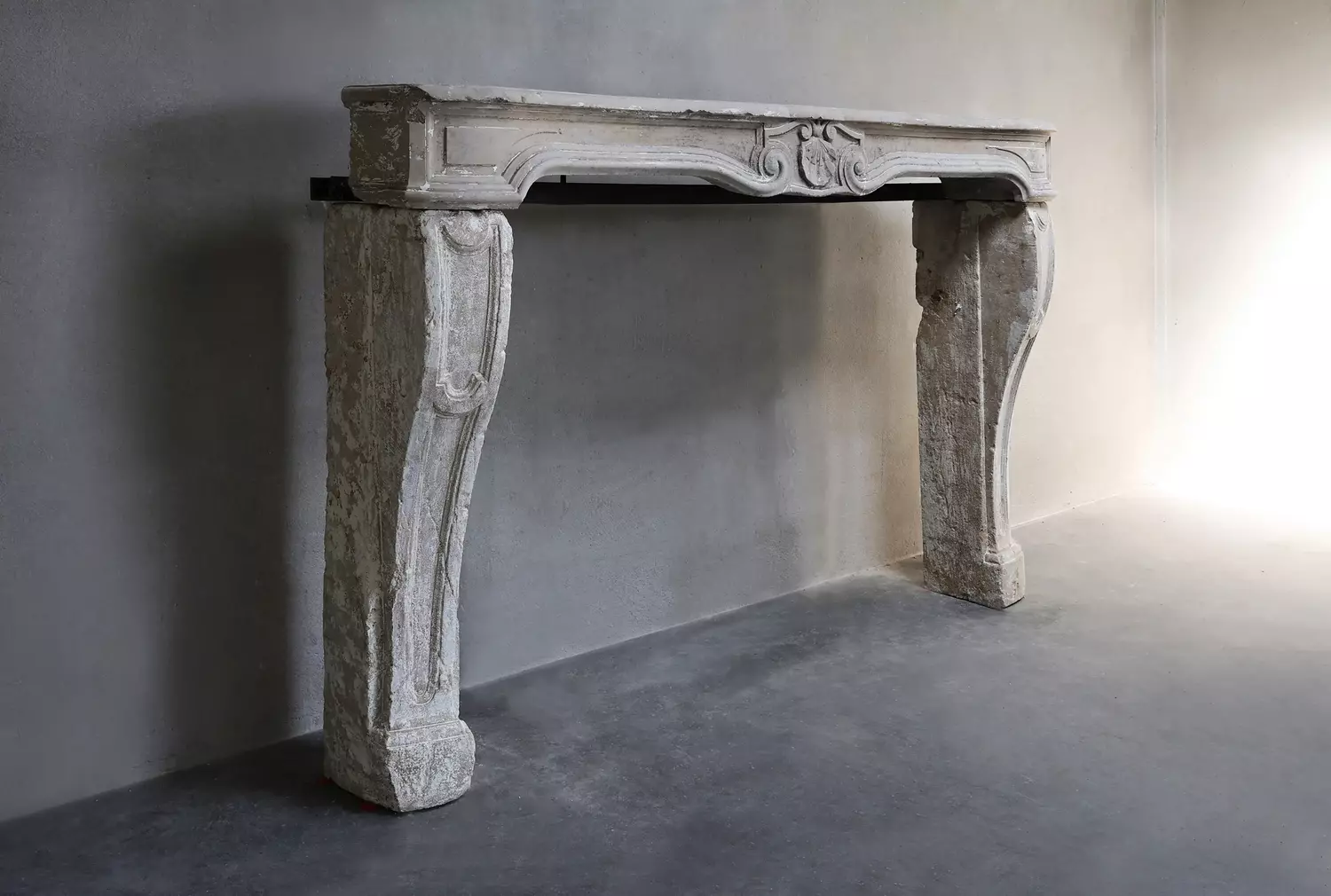 alte französischer kalkstein kamin