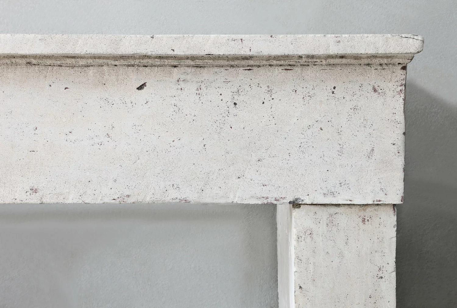 alte kamin von französischer kalkstein