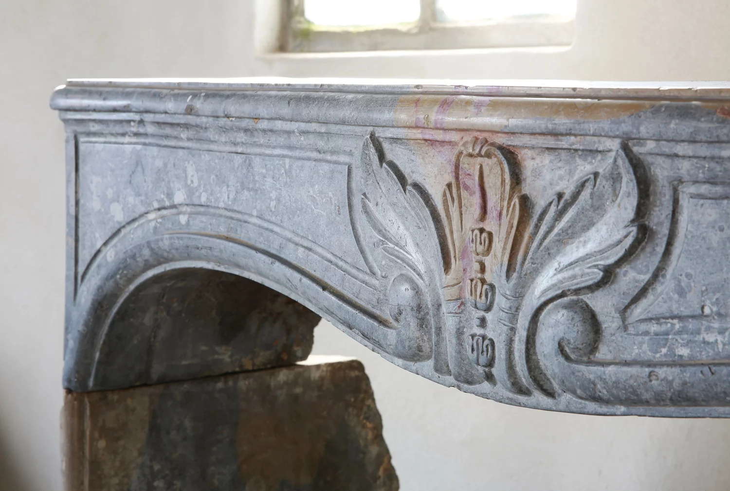 antiker Marmorstein Kamin