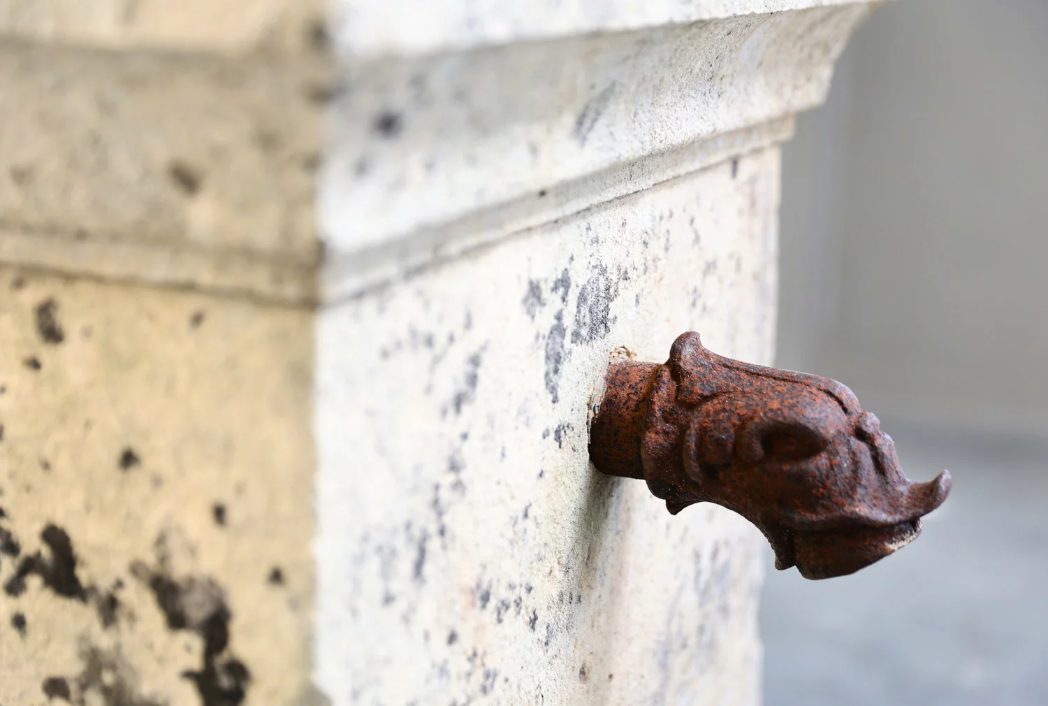 Brunnen von kalkstein