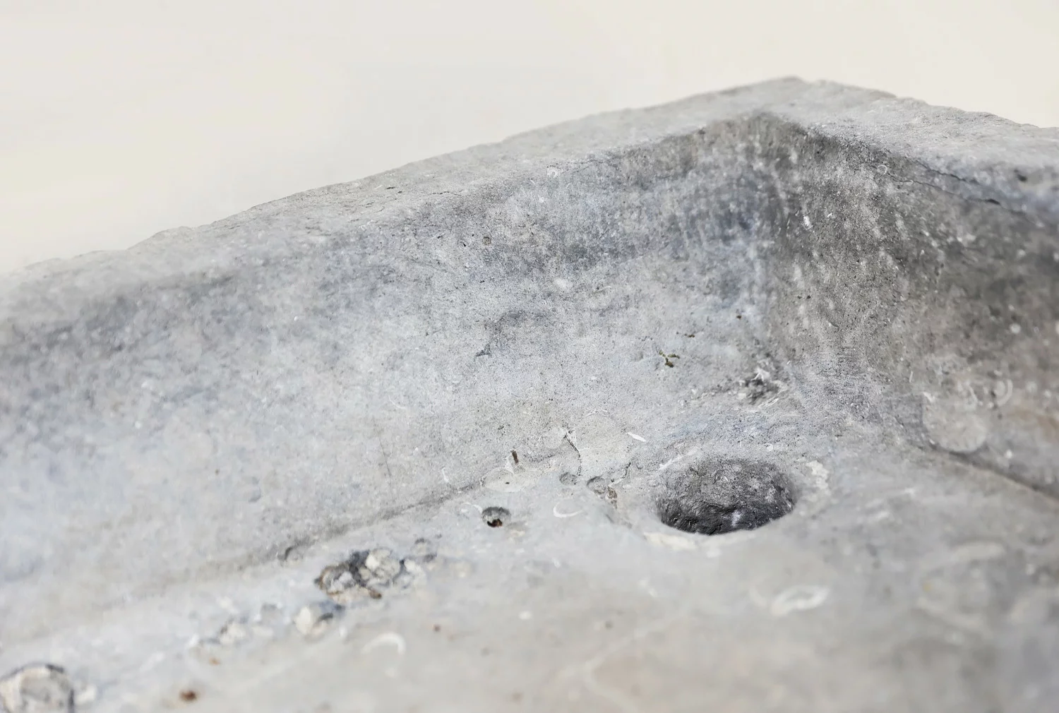 alte spüle von belgischer blaustein