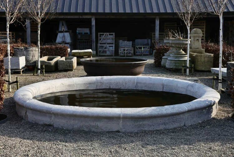 antiker wasserbrunnen