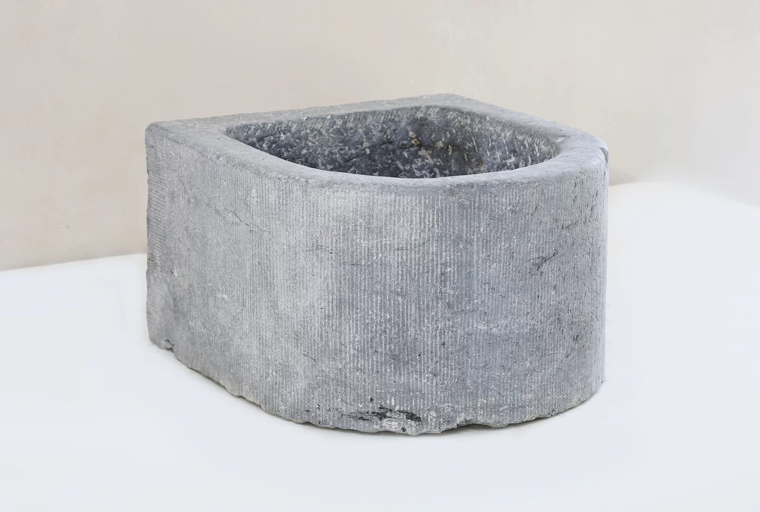 alte spüle von belgischer blaustein