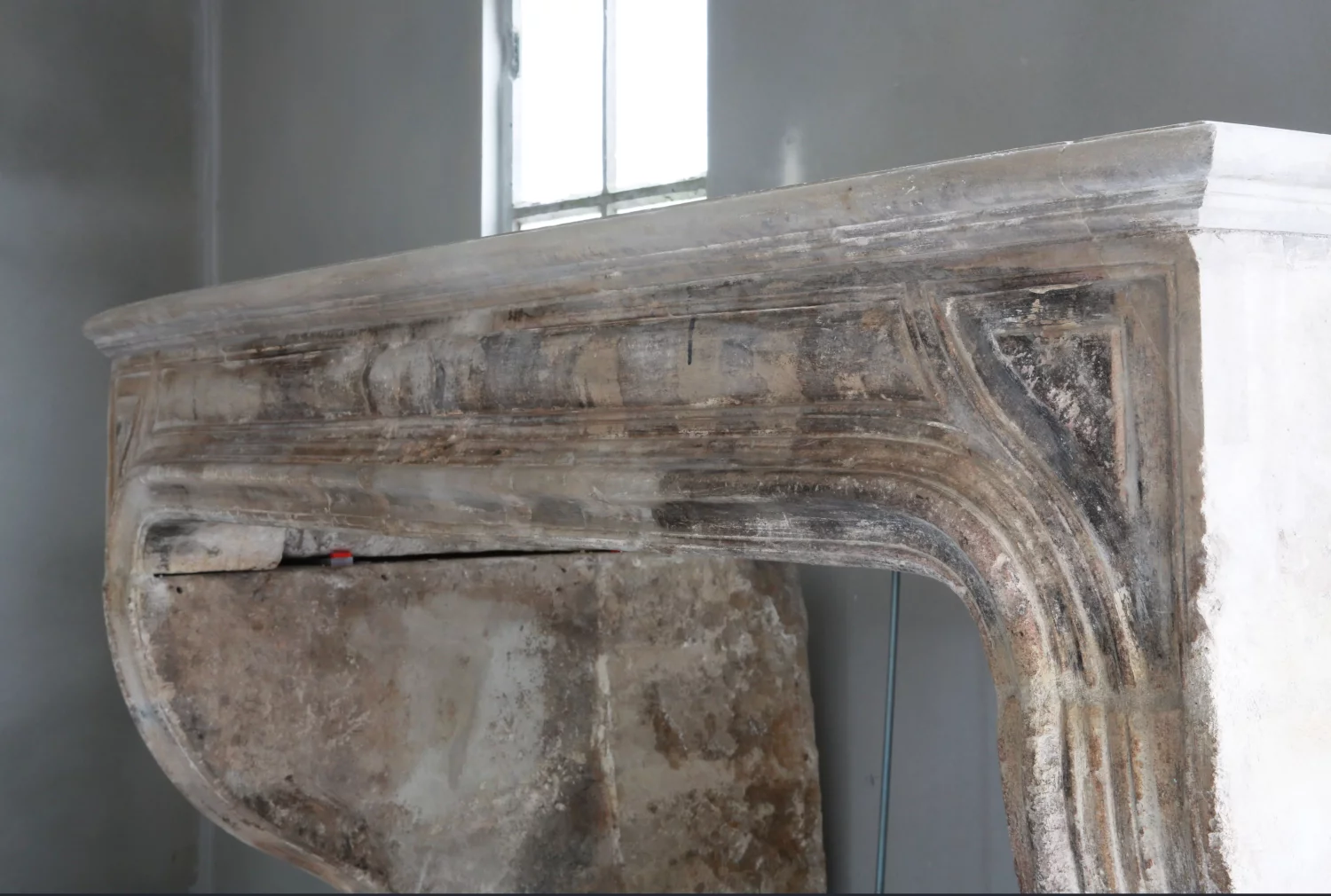 Schöner antiker Kamin