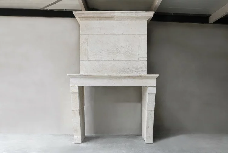 antiker Schlosskamin