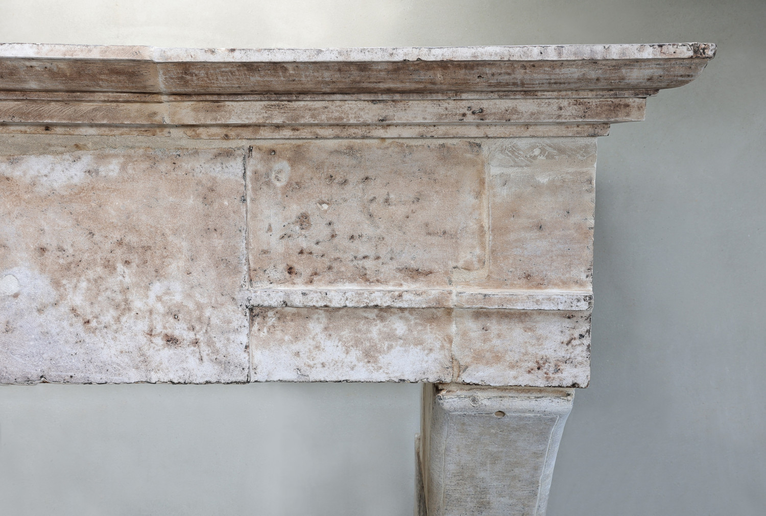 alte kamin von Französischer kalkstein