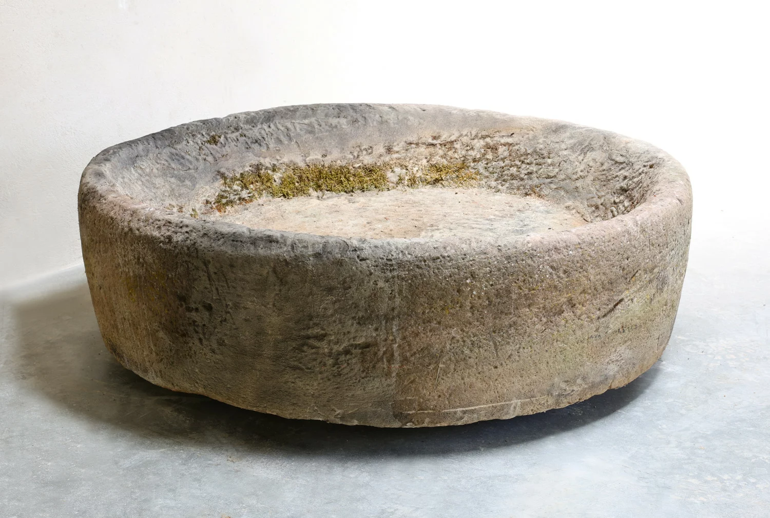 antiker französischer Kalkstein planter