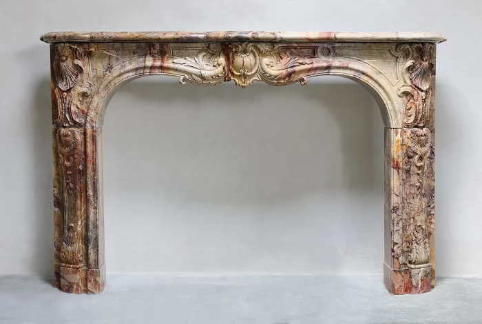 Antiker Louis-XV Marmorkamin