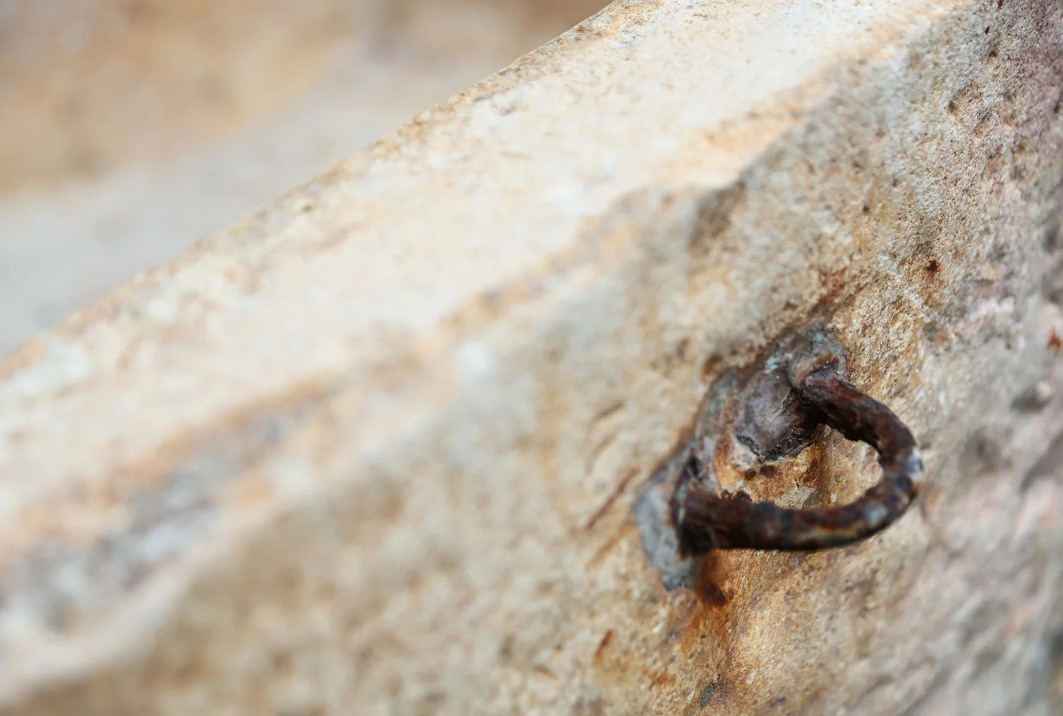 alte trog von französischer kalkstein