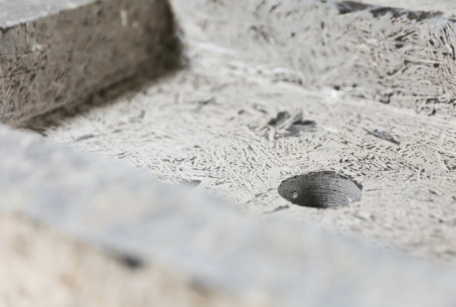 alte waschbecken von belgischer blaustein