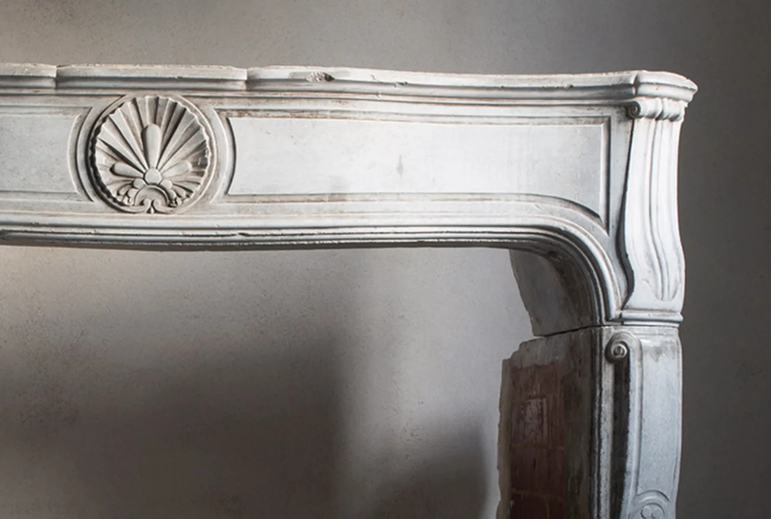 Schöner antiker Kamin